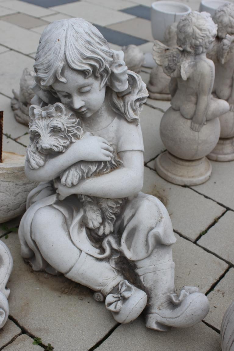 Skulpturen MÃ¤dchen Statuen Figuren Hund Deko Figur Statue Dekoration neu Sofort
